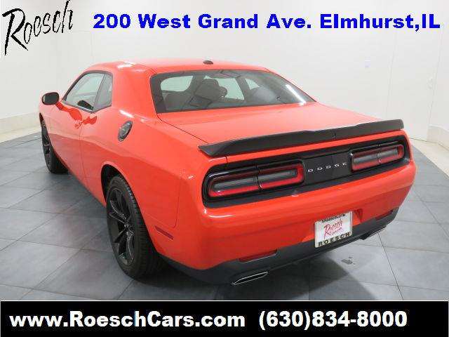 2017 Dodge Challenger SXT 2dr Coupe